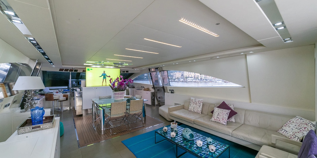 Аренда мега яхты 	Italcraft 105 Alemia В Италии